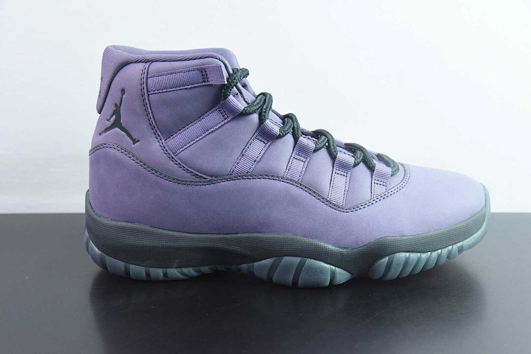 Air Jordan 11 ''Mojave'' IO8961-553