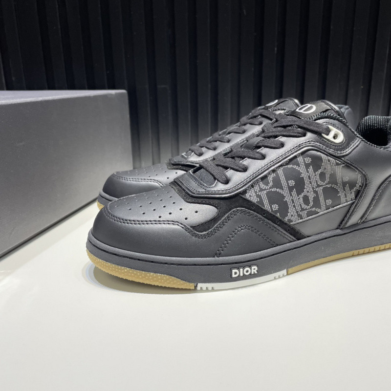 dio* sneaker