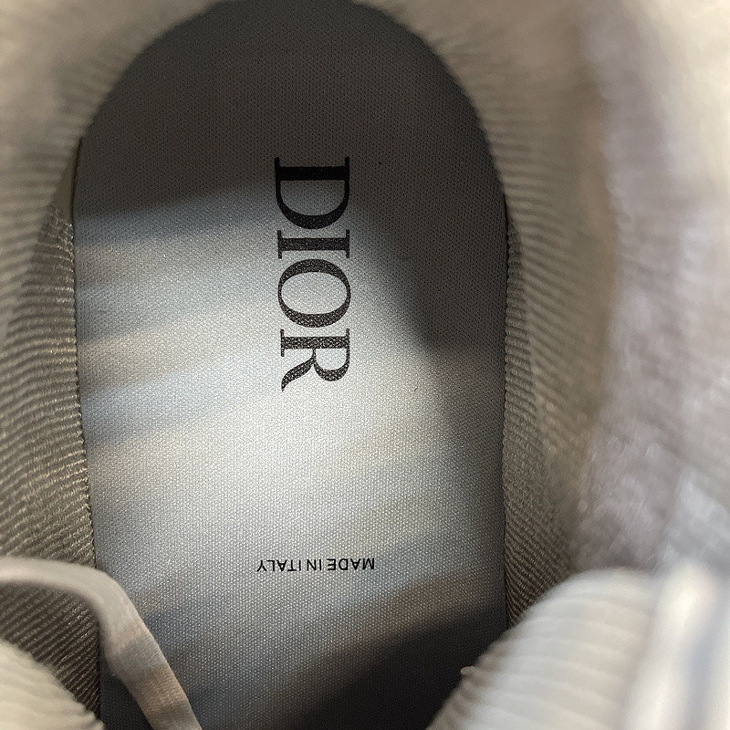 dio* sneaker