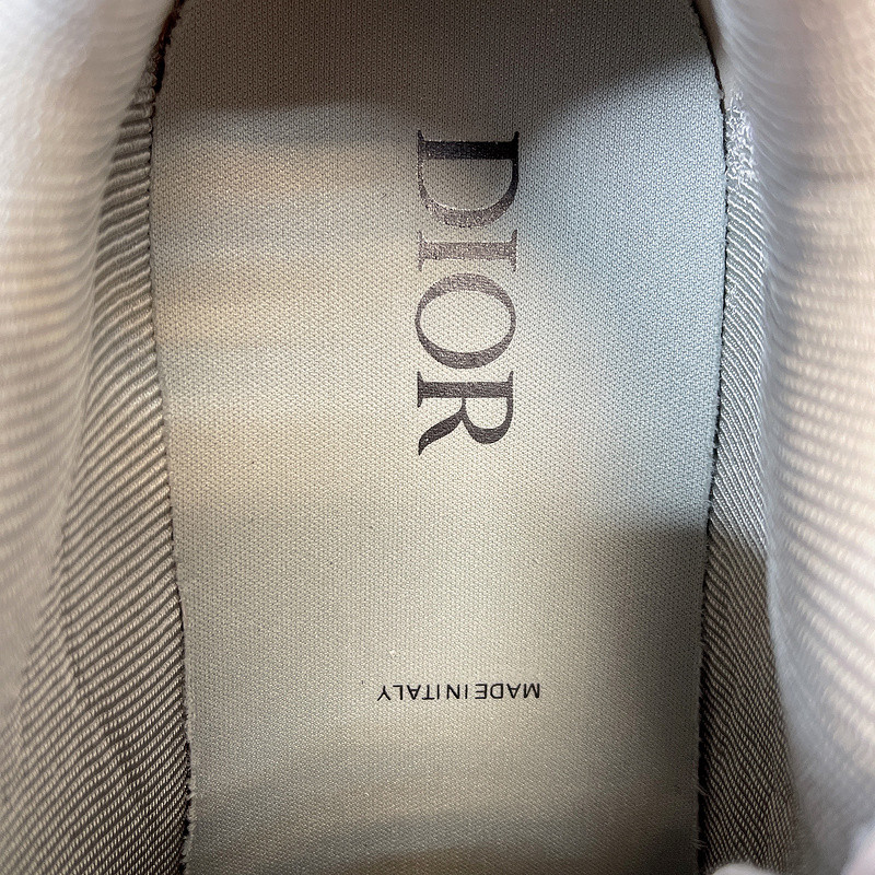 dio* sneaker