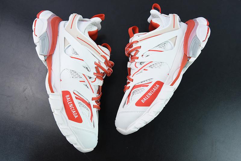 bc track sneaker