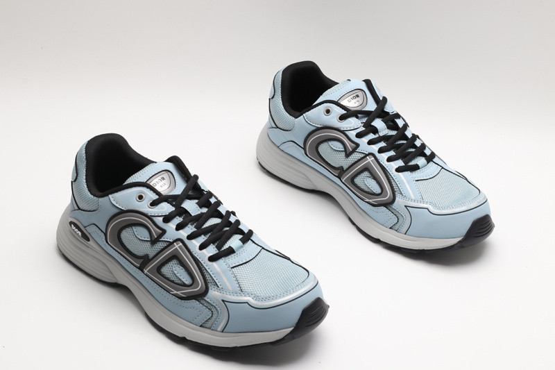 dio* sneaker