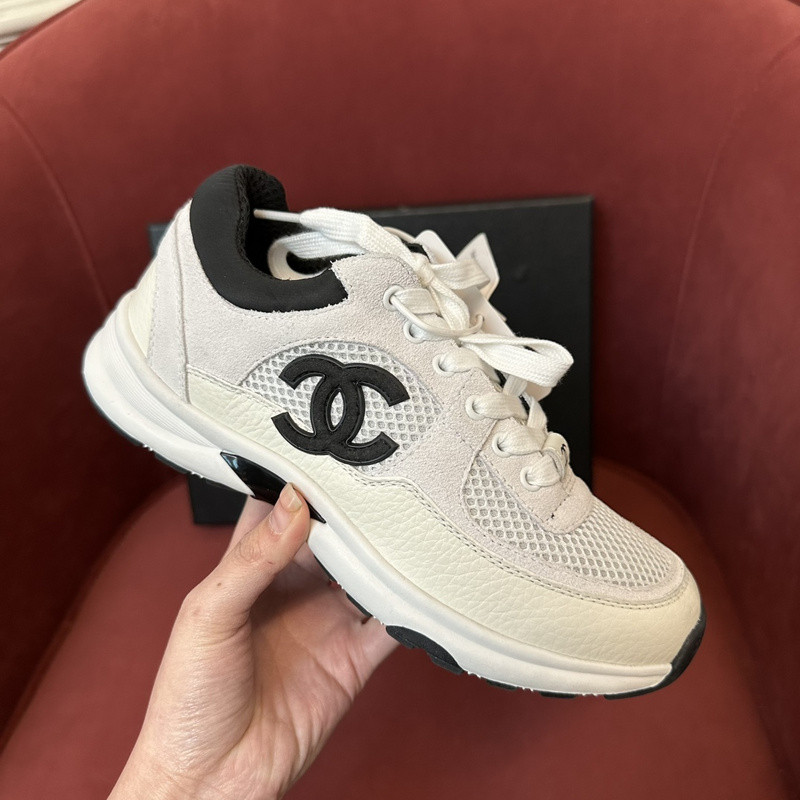 Ch**el sneaker