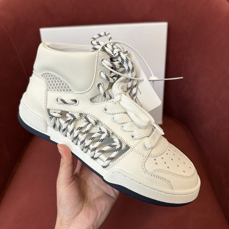 DIO* SNEAKER