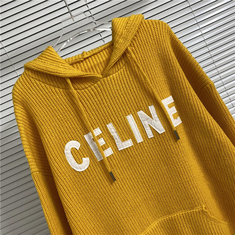 Ce1i*e clothes
