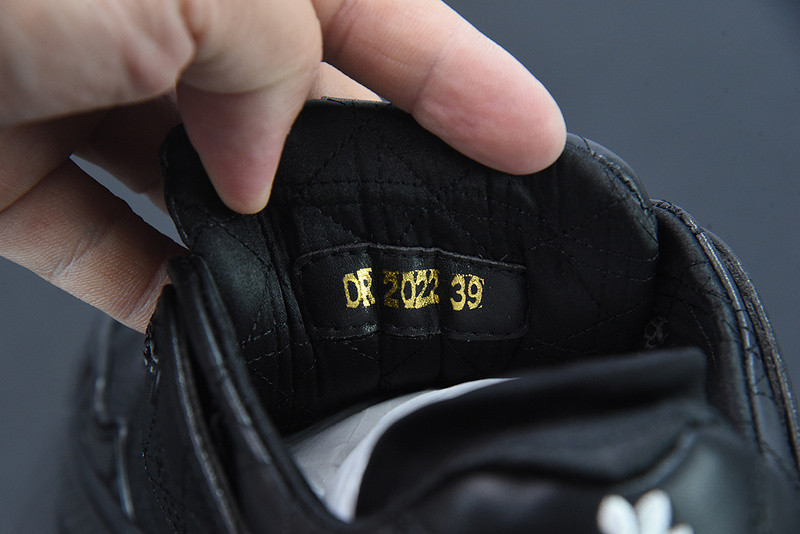 dio* sneaker