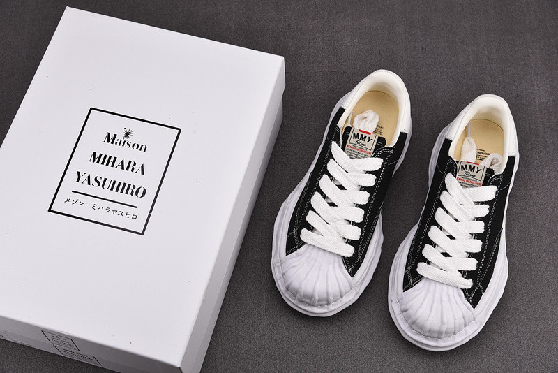 Ma*s*n mihara yasuhiro sneaker