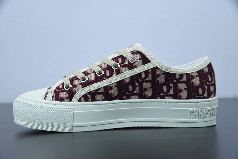 dio* low-top walk