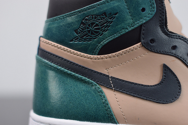 air jordan 1 high cracked metallic leather ah7389-203