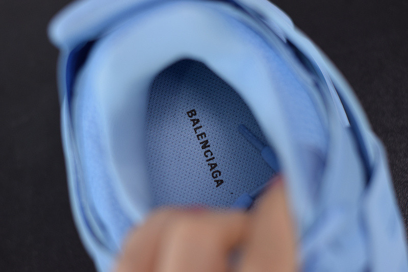 bc track sneaker