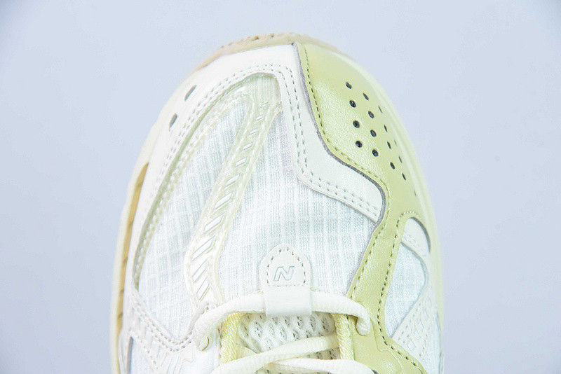 new balance sneaker