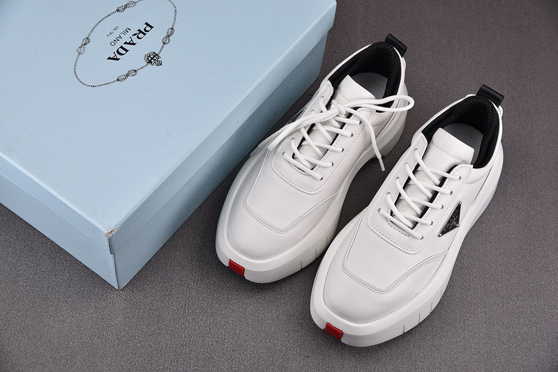 pr sneaker