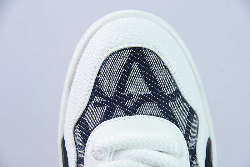 Va1e*ntin0 sneaker
