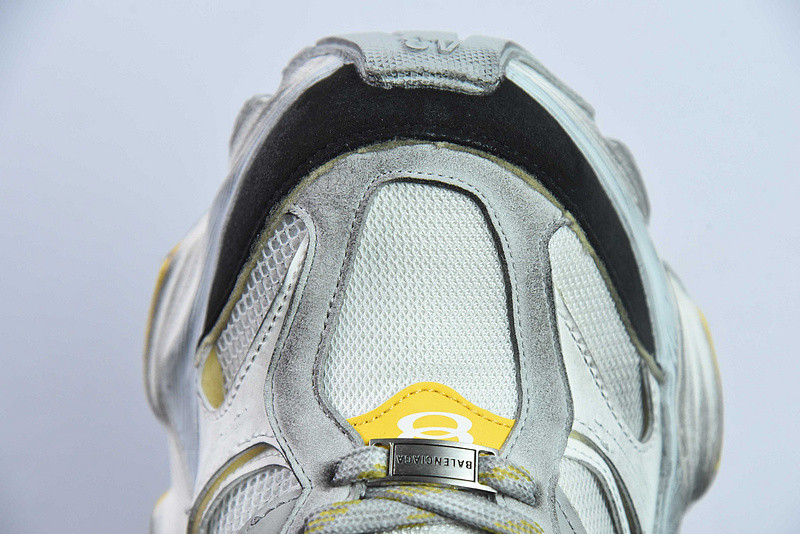 BC XL SNEAKERS