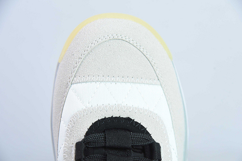 Ch*el sneaker