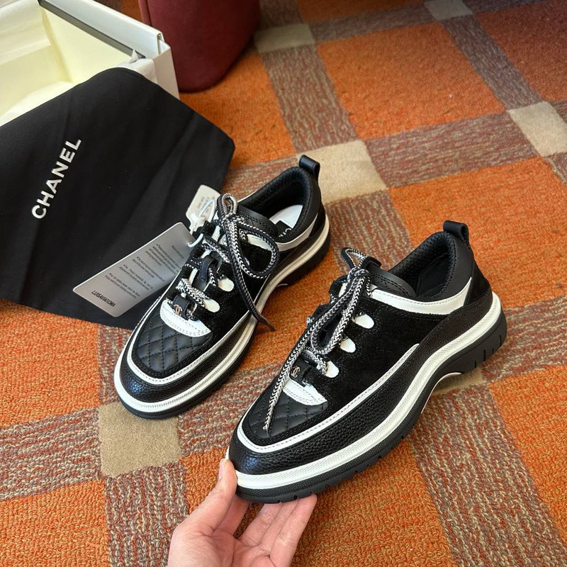 Ch**el sneaker