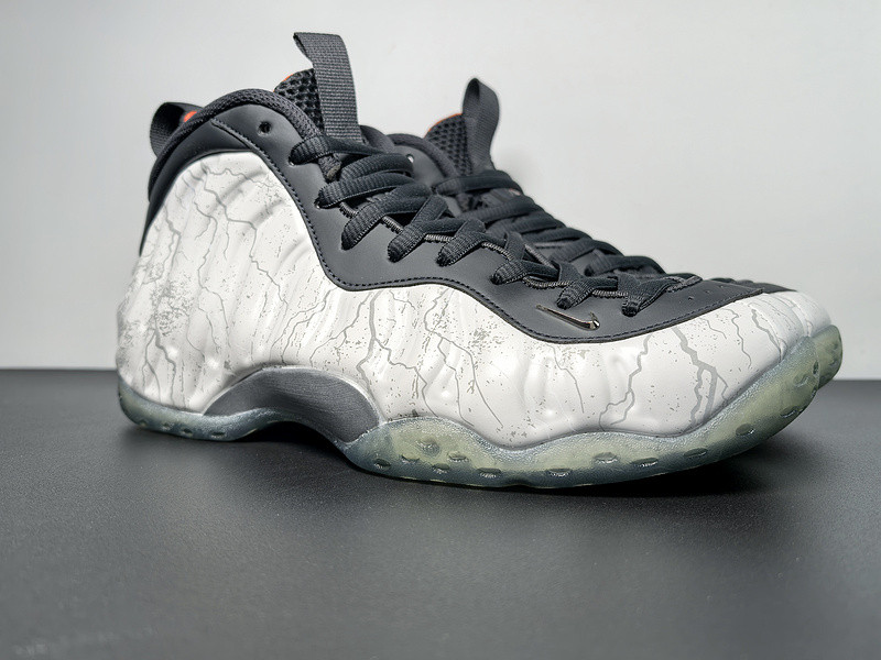 TEKKEN 8 x Nike Air Foamposite One “Jin Kazama” HF6367-001