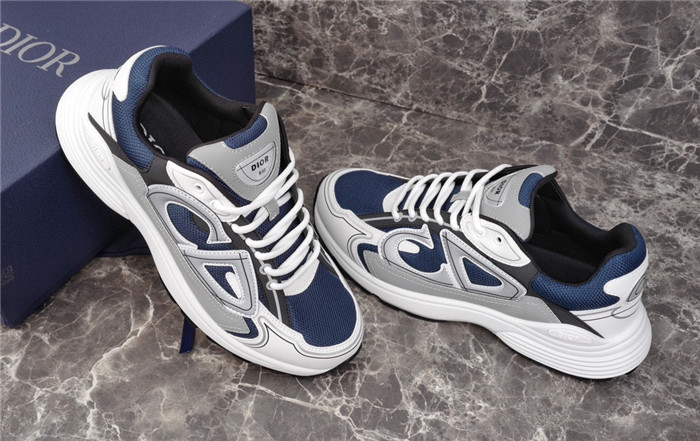 dio* sneaker