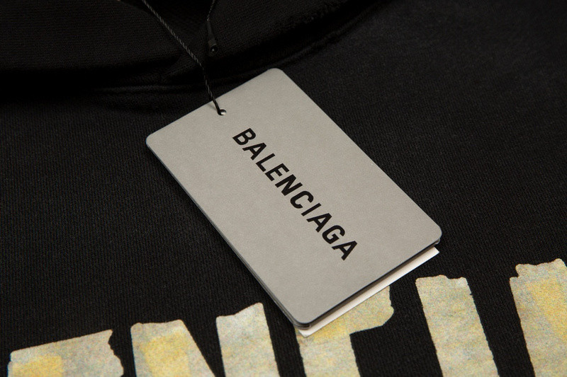 Ba*len*cia*ga clothes