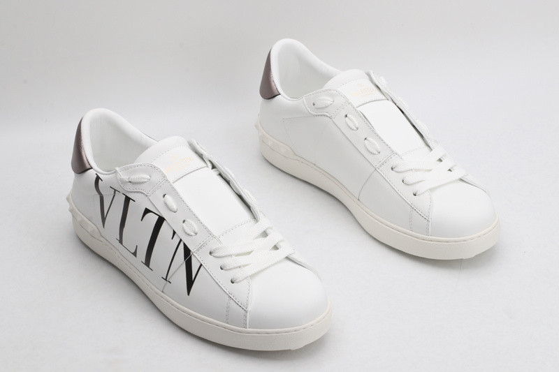 Va1e*ntin0 garavani sneaker