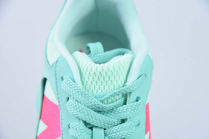 new balance sneaker
