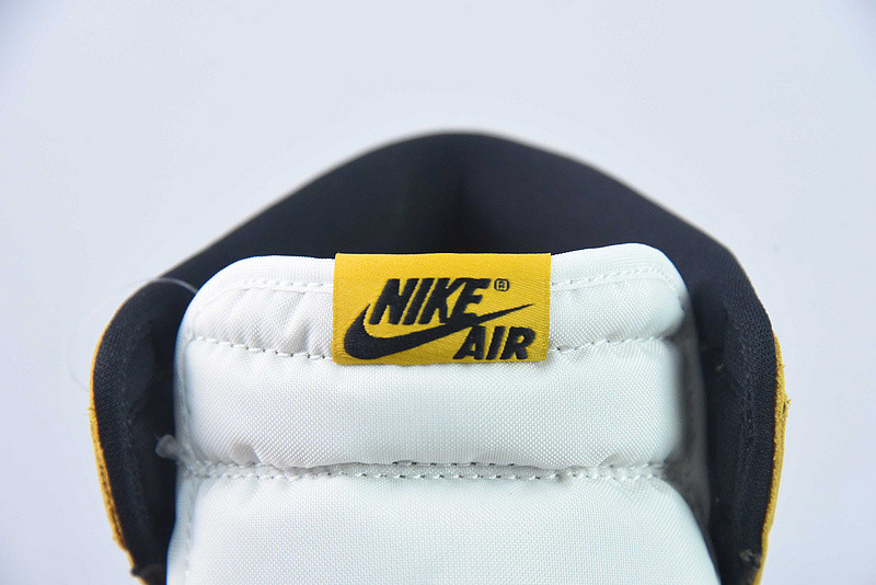 air jordan 1 high og "yellow ochre" dz5485-701