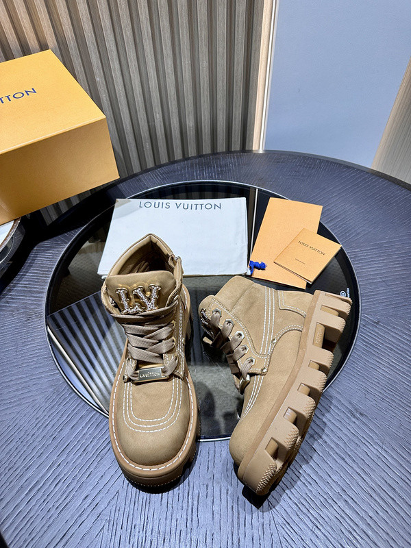 LVT BOOTS