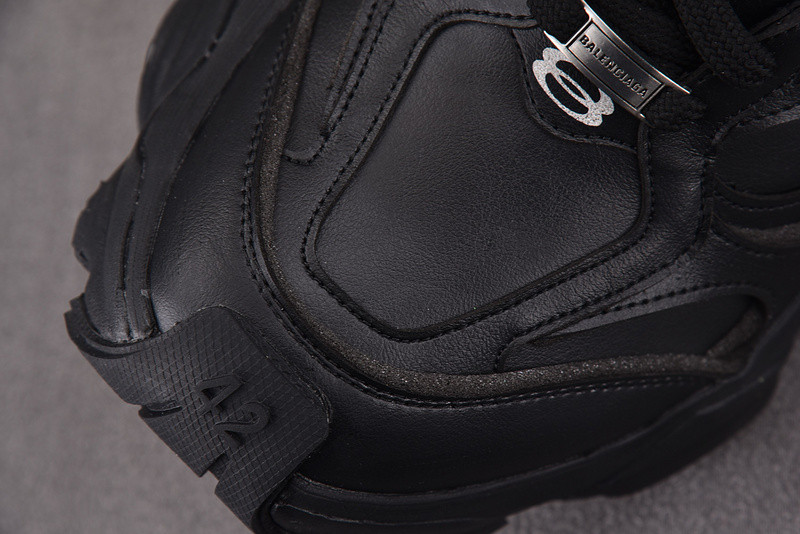 BC XL SNEAKERS