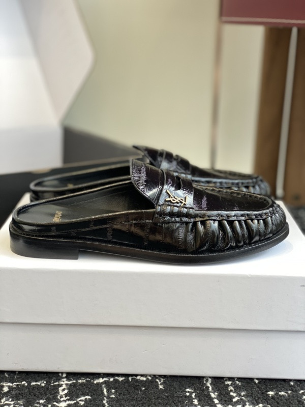 Sa1nt Lau*nt sneaker