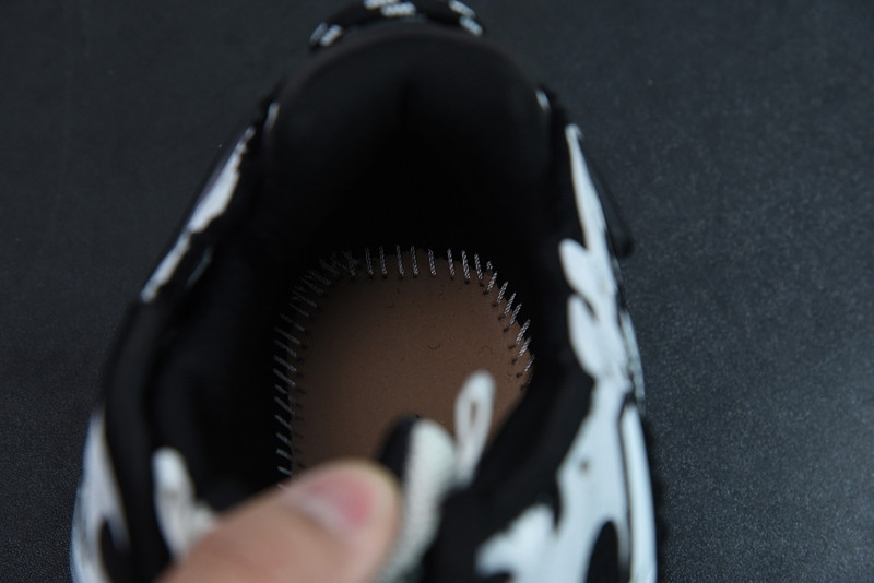 Ba*len*cia*ga runner sneaker