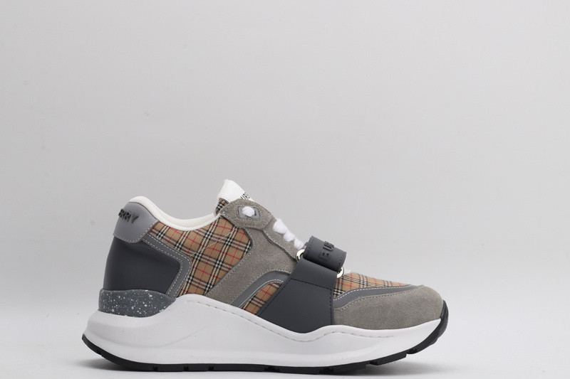 B**rry sneaker