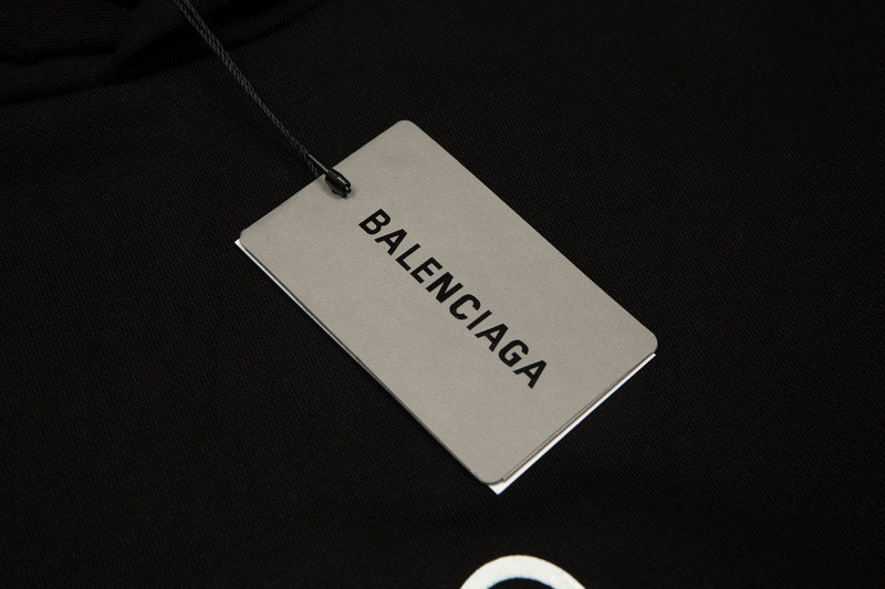 Ba*len*cia*ga clothes