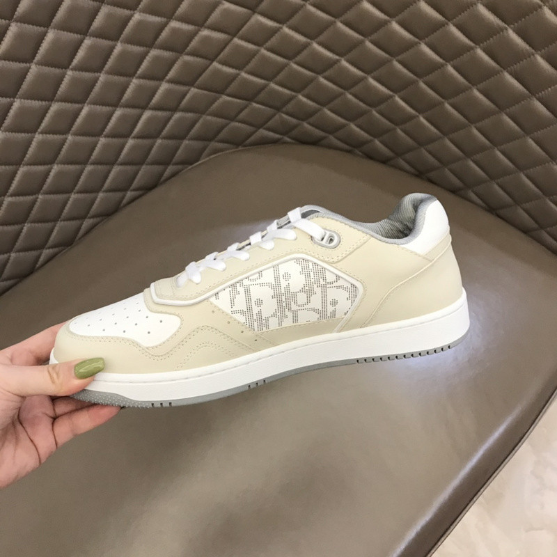 dio* sneaker