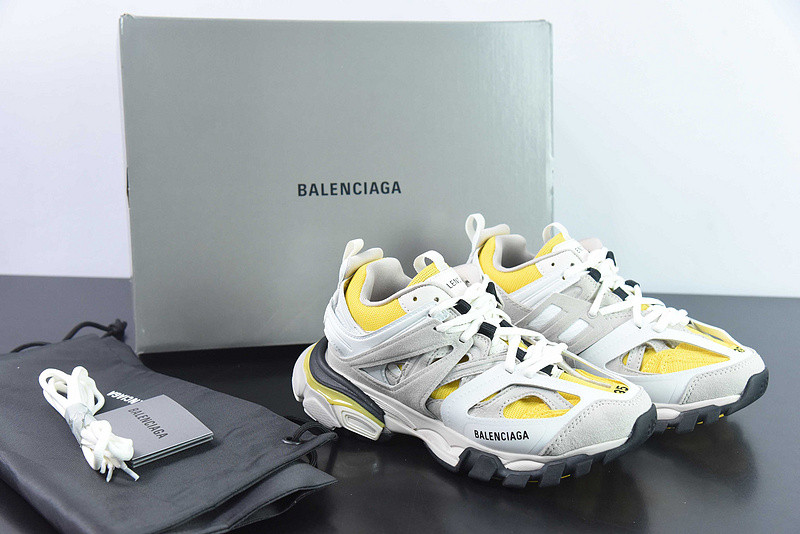 bc track sneaker