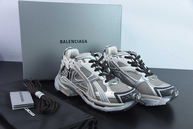 Ba*len*cia*ga runner sneaker