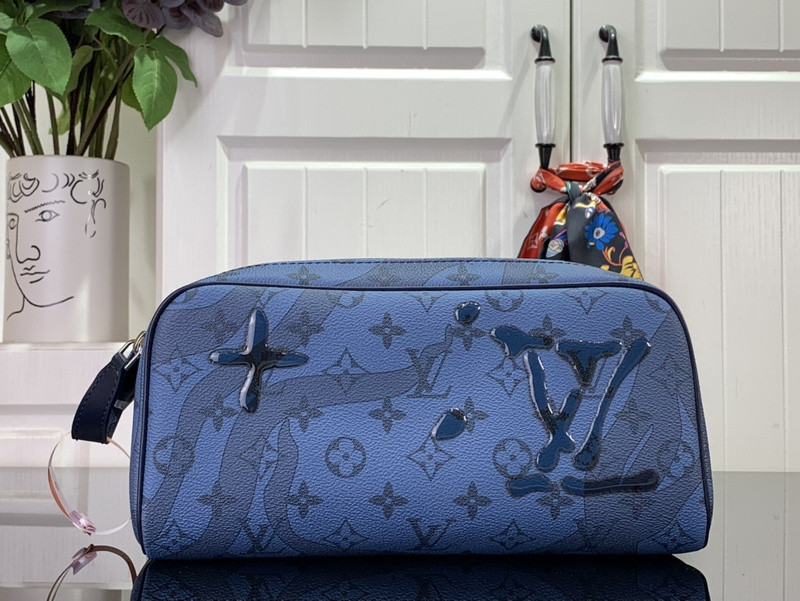 LVT PURSE