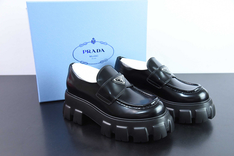 pr sneaker