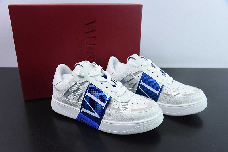 Va1e*ntin0 sneaker