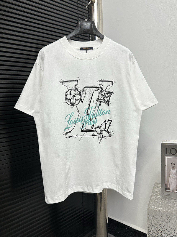 Ba1en*iaga clothes