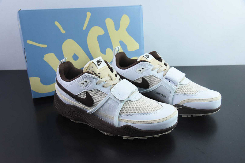 Travis Scott x Nike Zoom Field Jaxx “Light Chocolate” HQ3073-100
