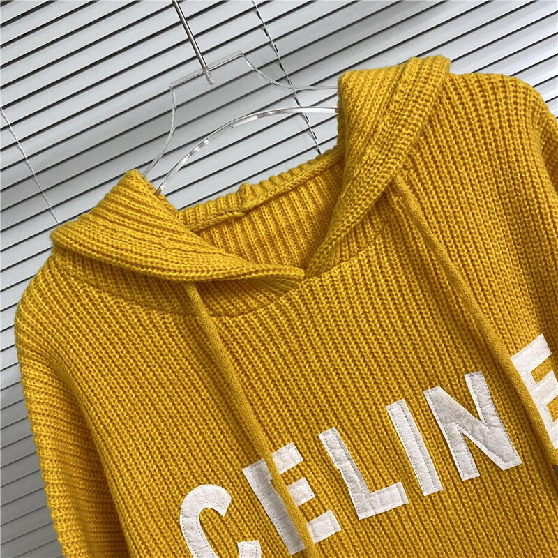 Ce1i*e clothes