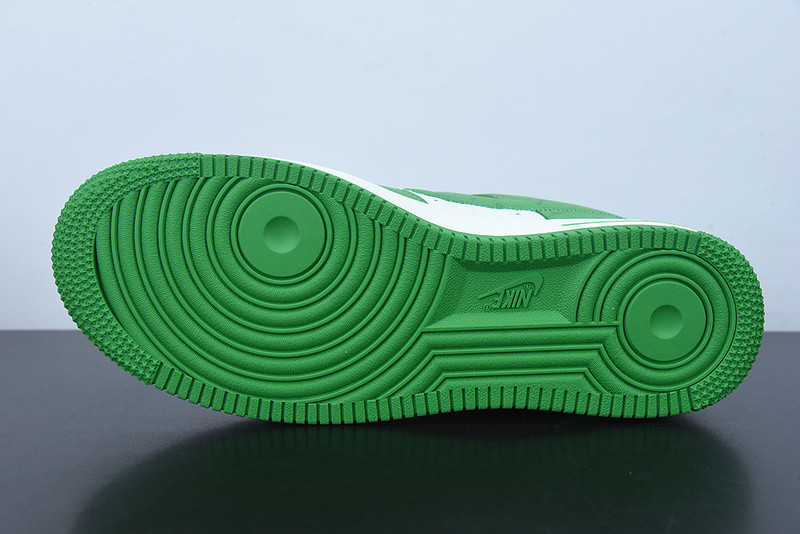 lvt x nike air force1