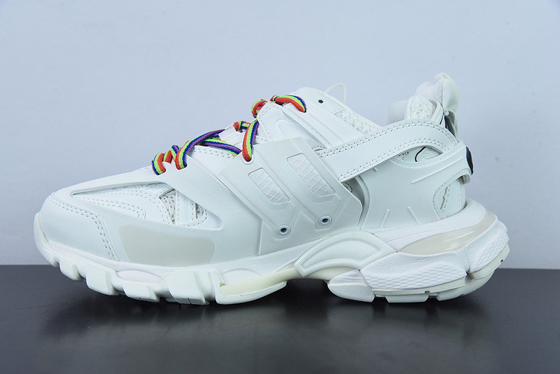 bc track sneaker