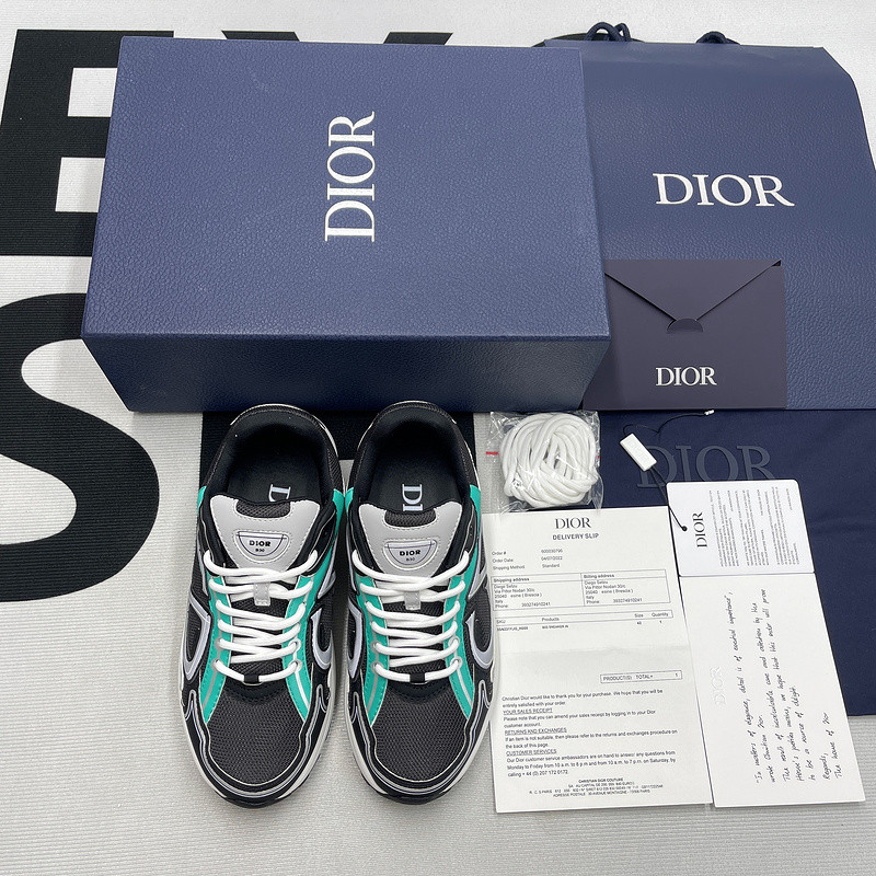 dio* sneaker