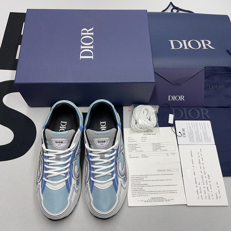 dio* sneaker