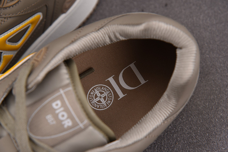dio* sneaker