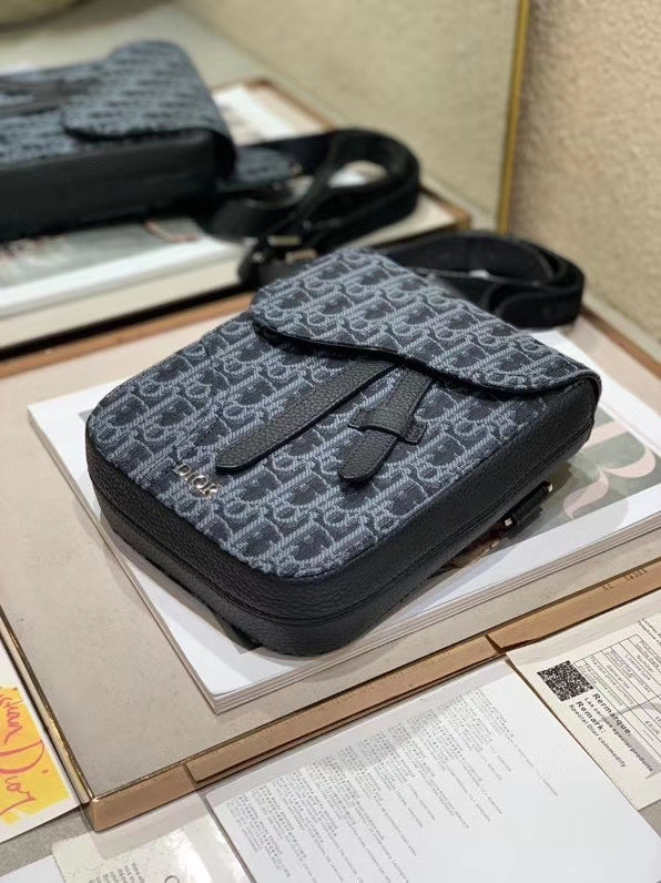 D10r bag