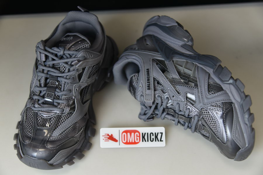 bc track sneaker