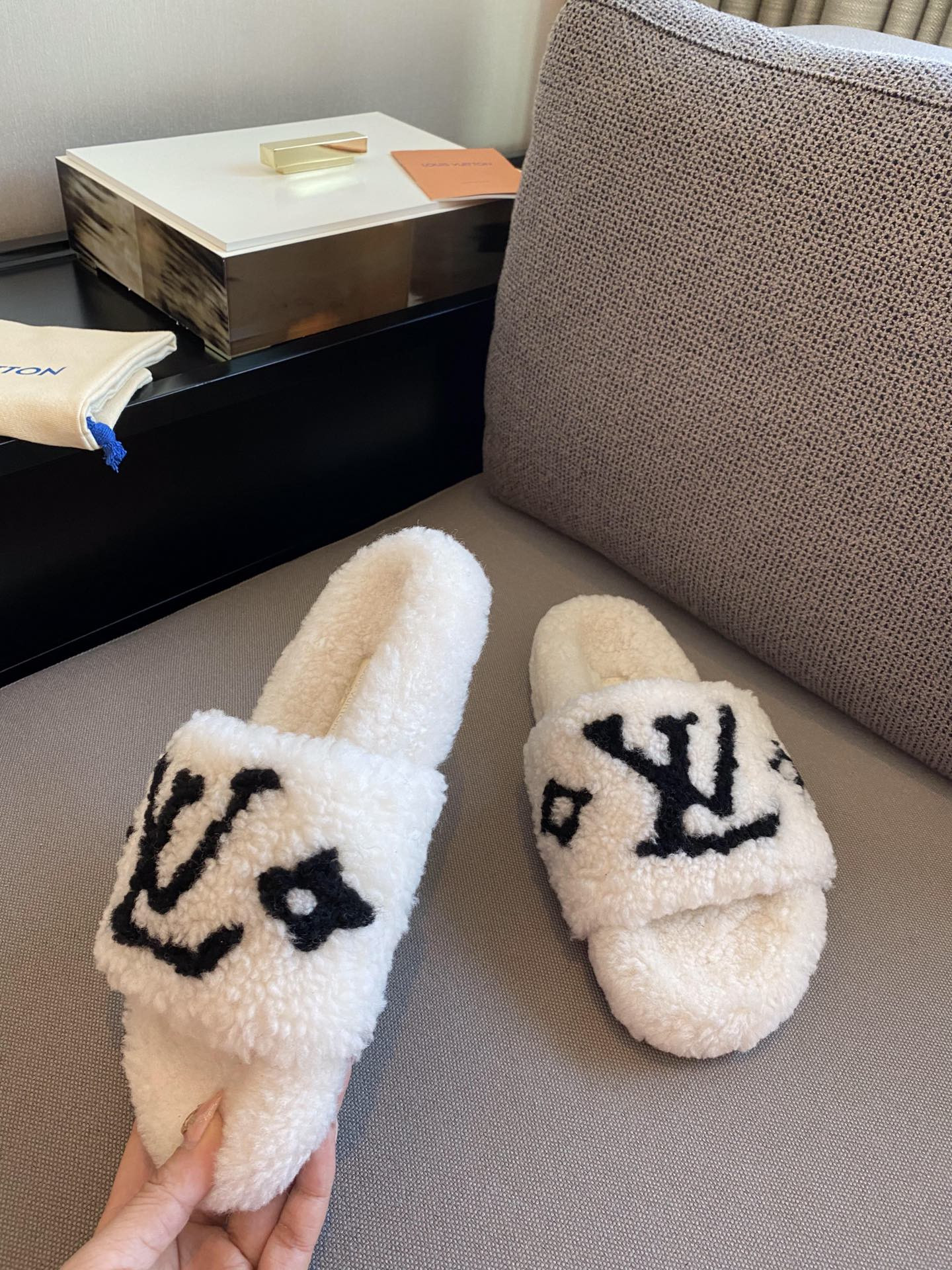 lvt sandals